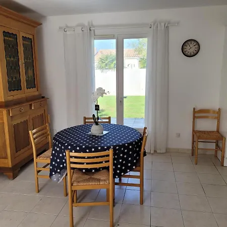 Holiday home Maison Sur Ile D'oleron *